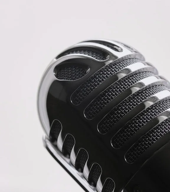 Музыка и уверенность в себе: как сцена лечит зажимы и помогает раскрыться